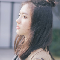 相愛何須問流年